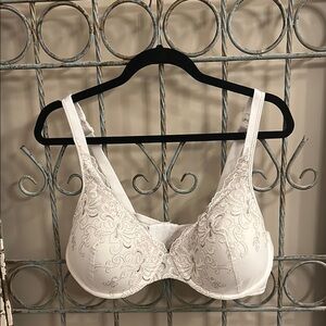 Source Unknown Cream Lace Bra